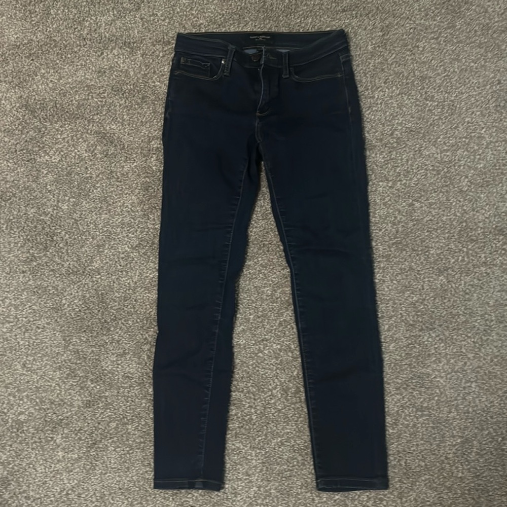 Dark wash skinny jeans